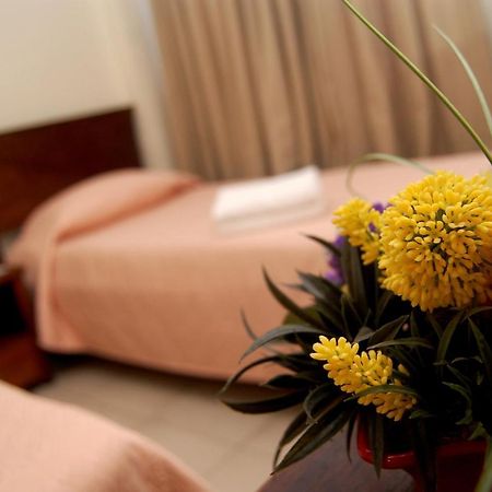 Isabel Suites Laoag Dış mekan fotoğraf