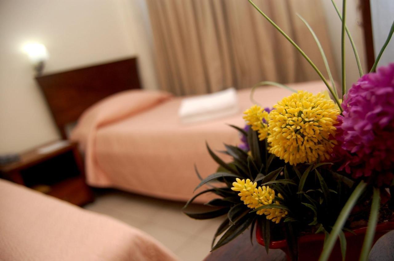 Isabel Suites Laoag Dış mekan fotoğraf