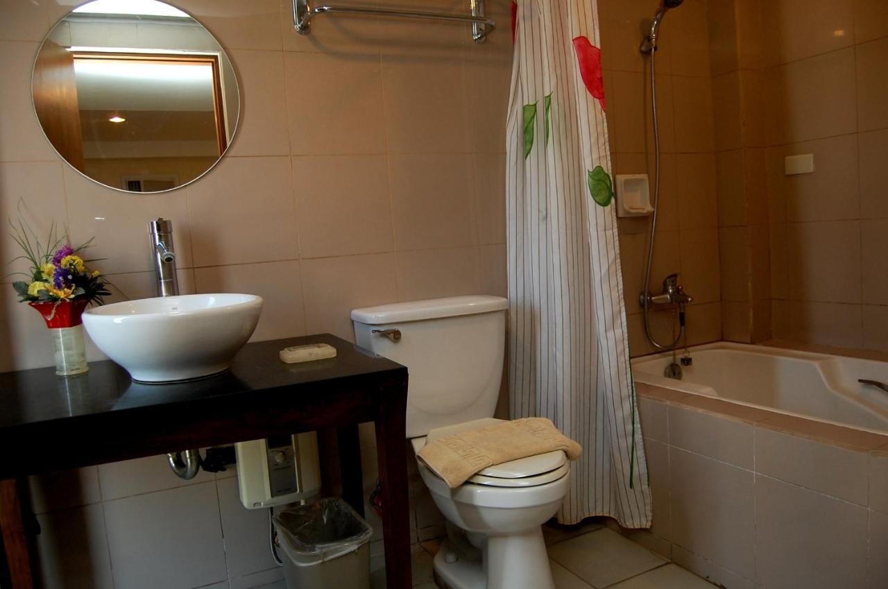 Isabel Suites Laoag Oda fotoğraf
